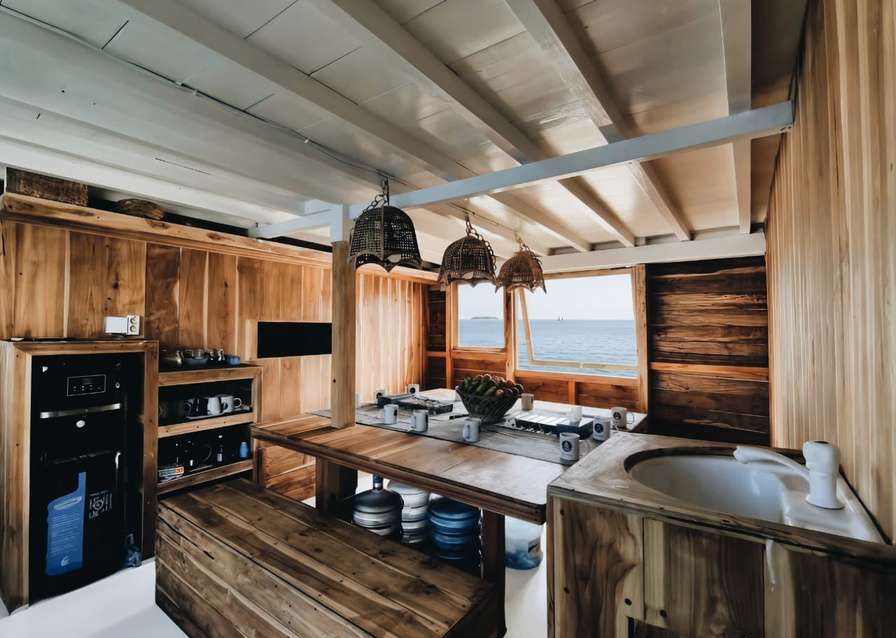 Dapur & Dining Area