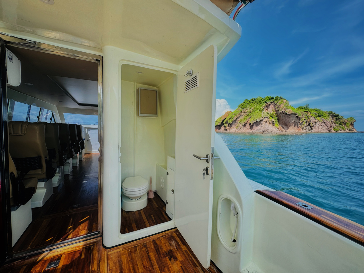 Outdoor Speed Boat